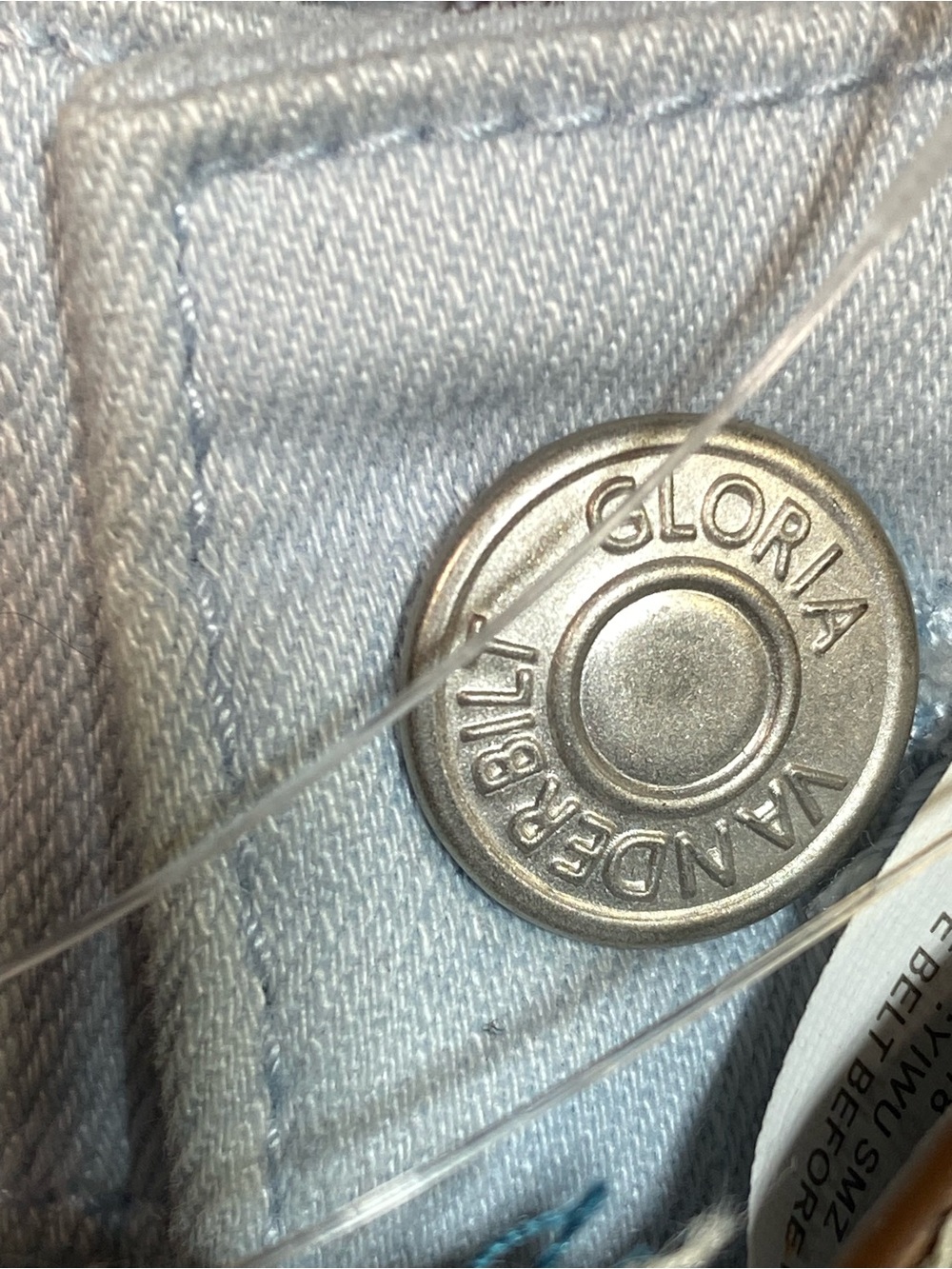 Gloria Vanderbilt Light Blue Bermuda Shorts with Woven Belt - Picture 5 of 9